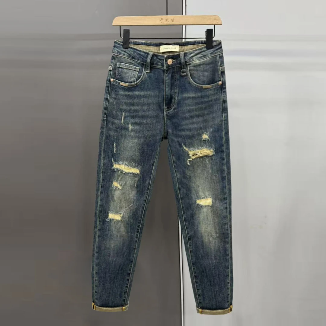 高品质水洗蓝色假破洞牛仔裤修身小脚裤（8581）