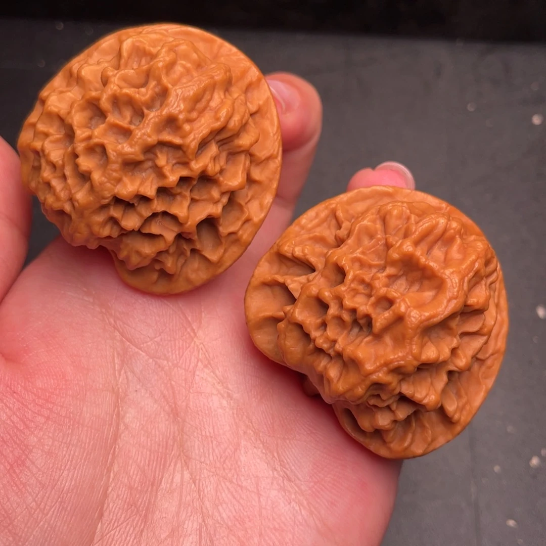 38碧玺（处理）文玩