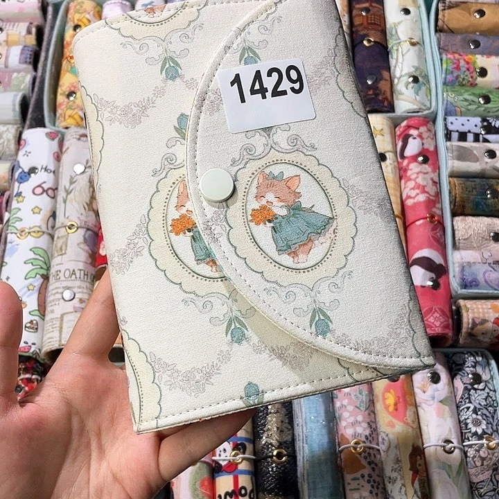 刺绣a6活页不加纸1429。