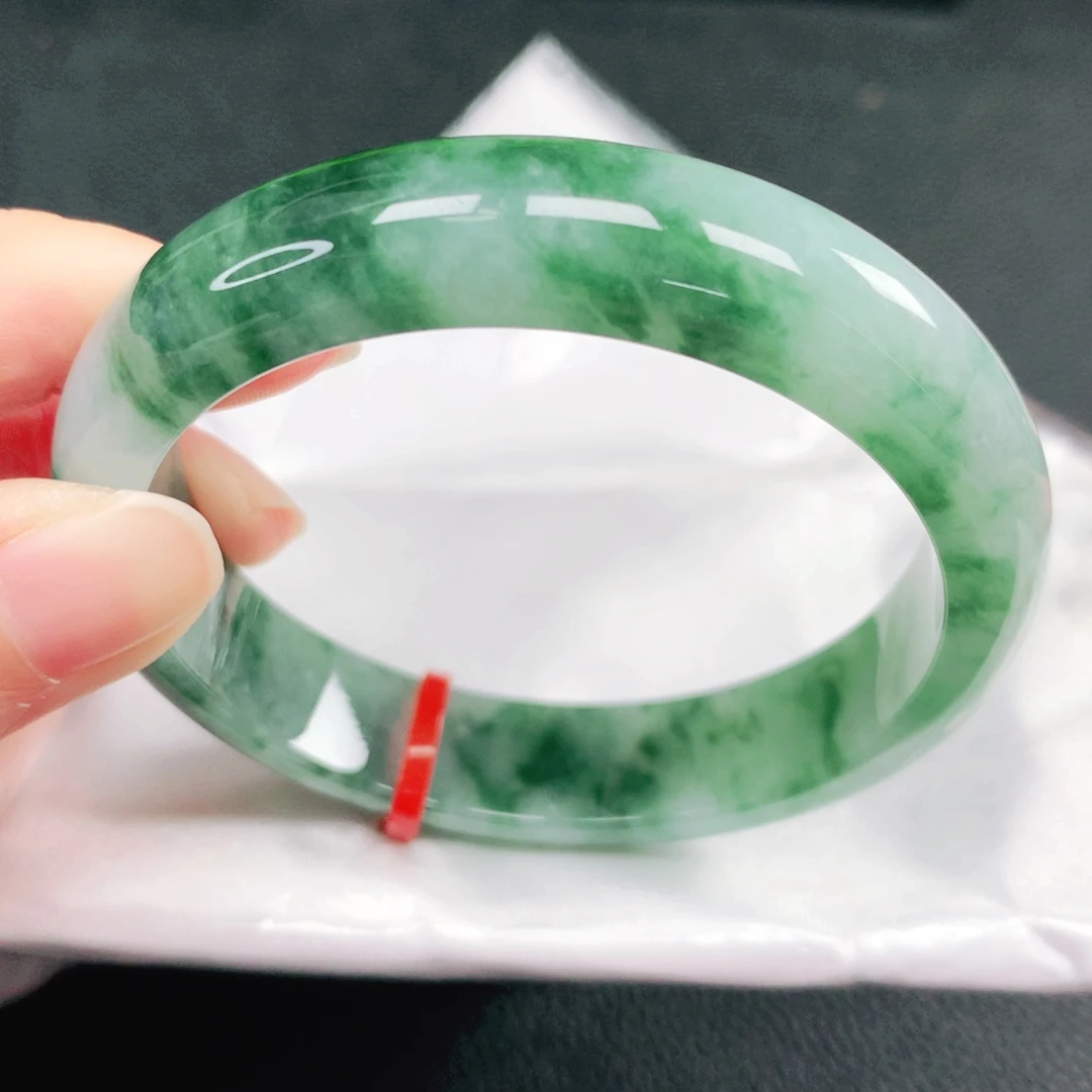 翡翠未镶嵌手镯56圈