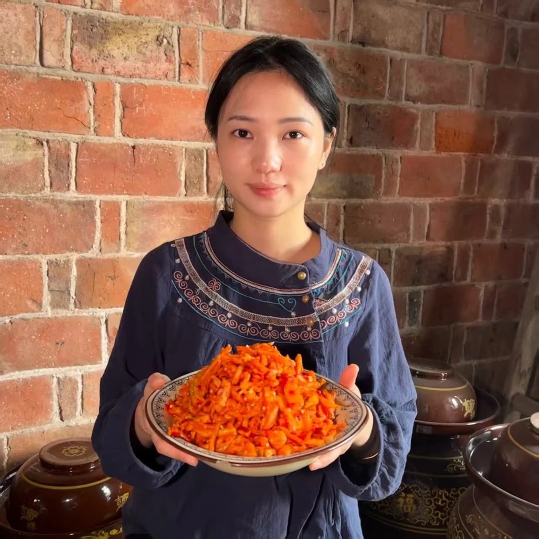 嫩姜萝卜条湖南农家自制香辣脆爽下饭菜250-500克一瓶