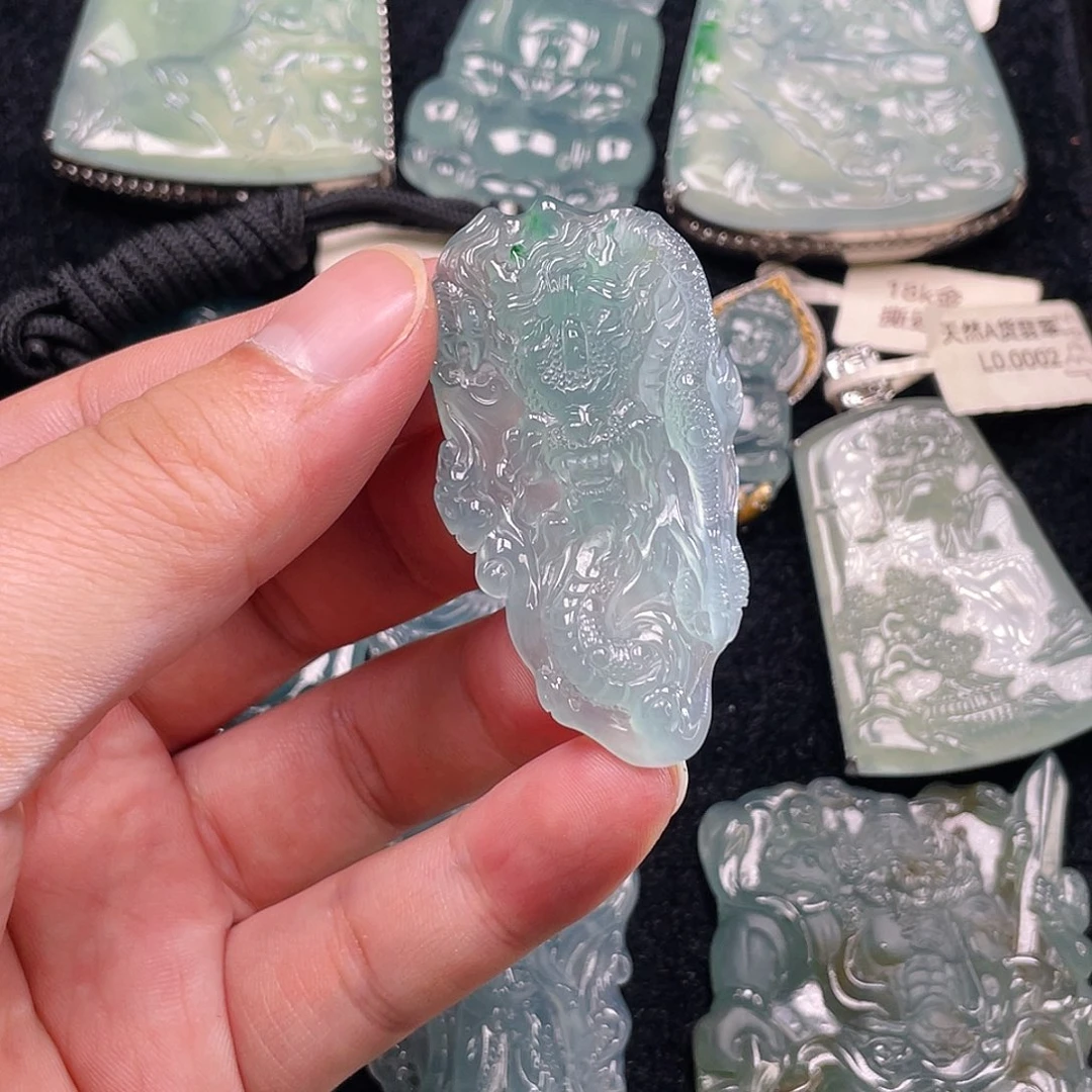 颈饰未镶嵌翡翠6，