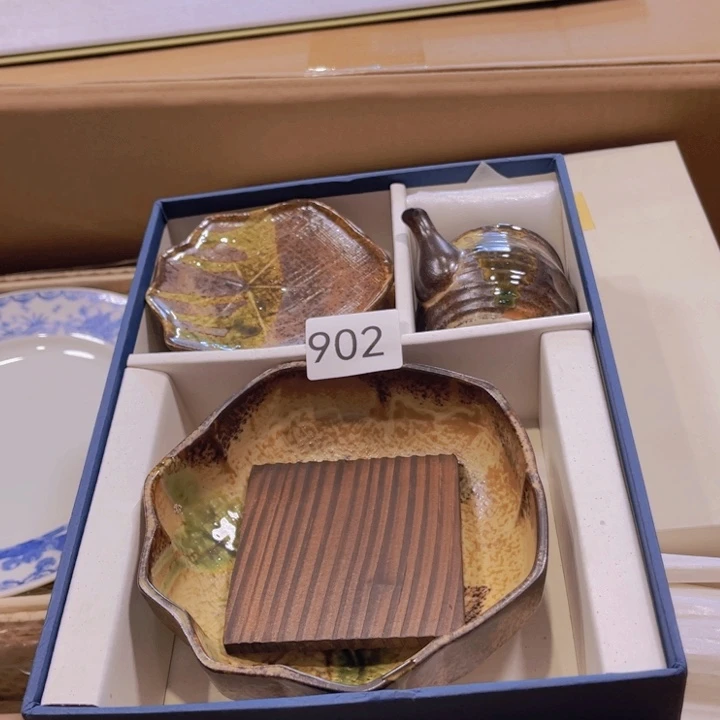 盖碗瓷器制作工艺精湛