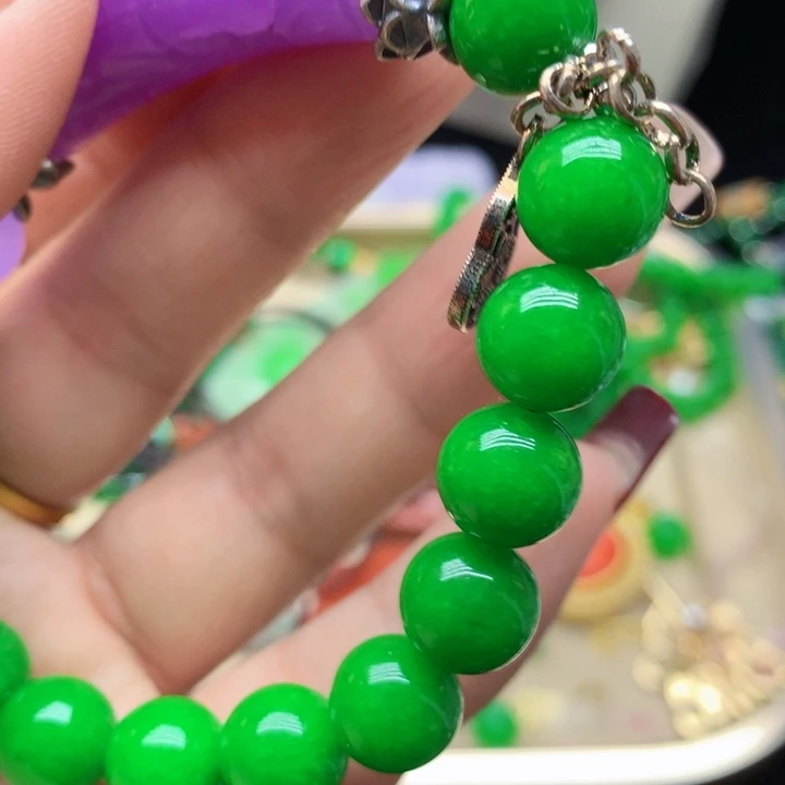 翡翠颈饰未镶嵌吊坠