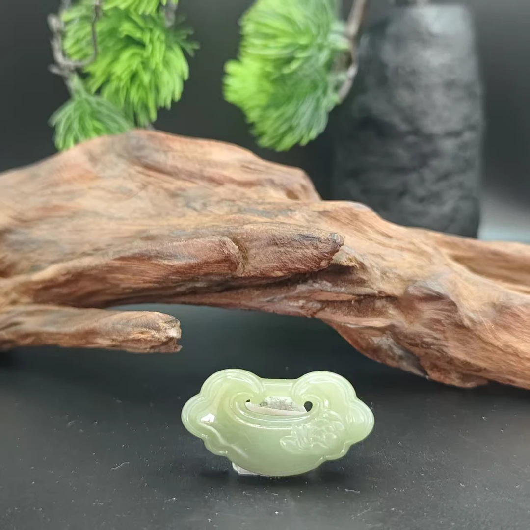 Z和田玉平安锁吊坠0253