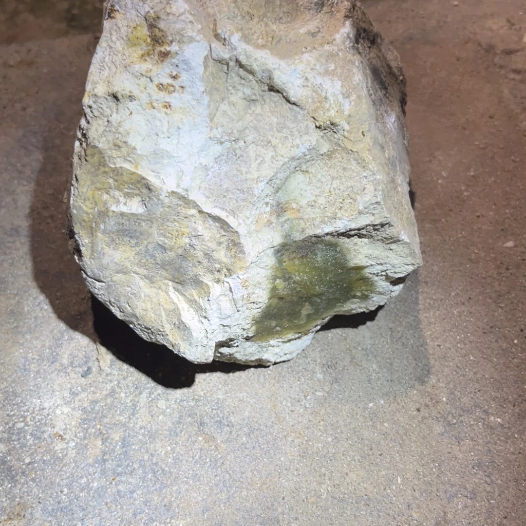 1***1蛇纹石玉未镶嵌岫玉原石摆件