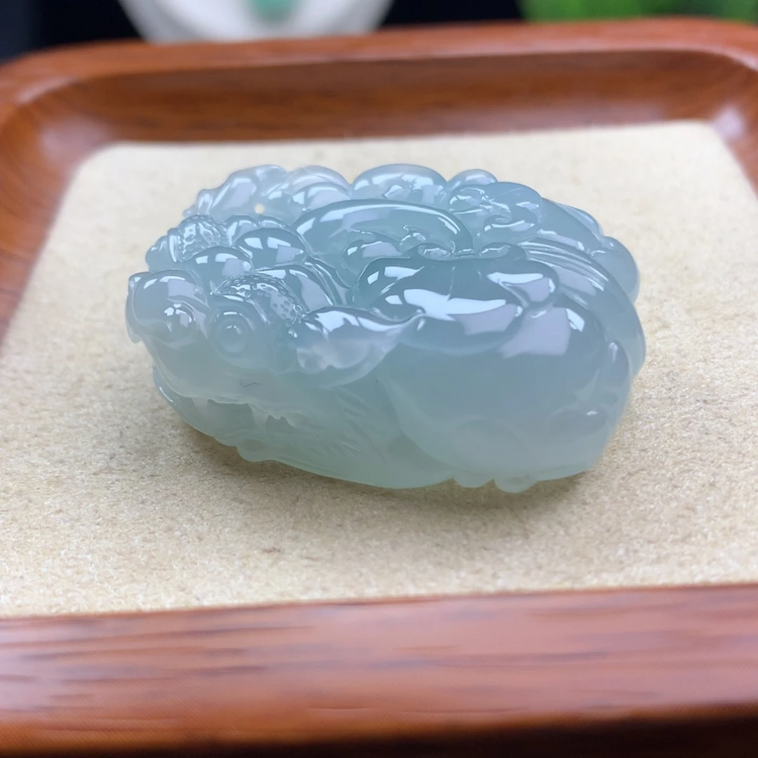 翡翠未镶嵌颈饰26