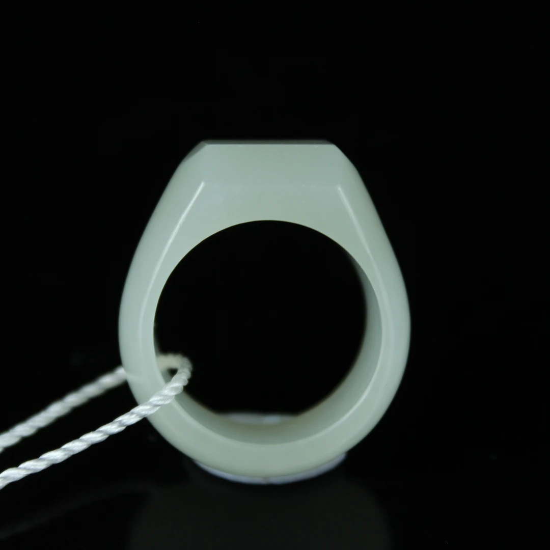 TCWWA08570清晚和田白玉方形扳戒