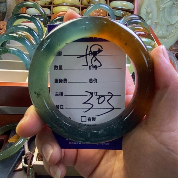 小***棍蛇纹石玉未镶嵌手镯