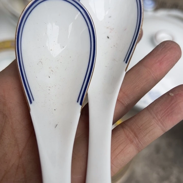 宝象两个针勺陶瓷