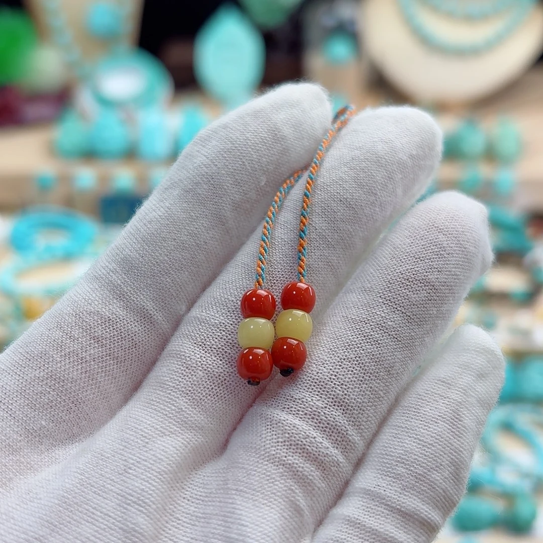 姝***鞋南红玛瑙未镶嵌珠宝奇石