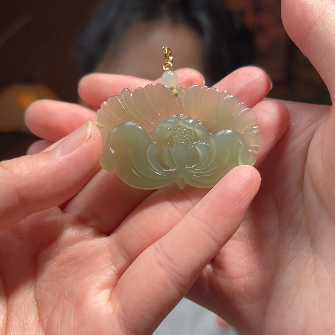 吊坠(不含链)未镶嵌和田玉莲花300