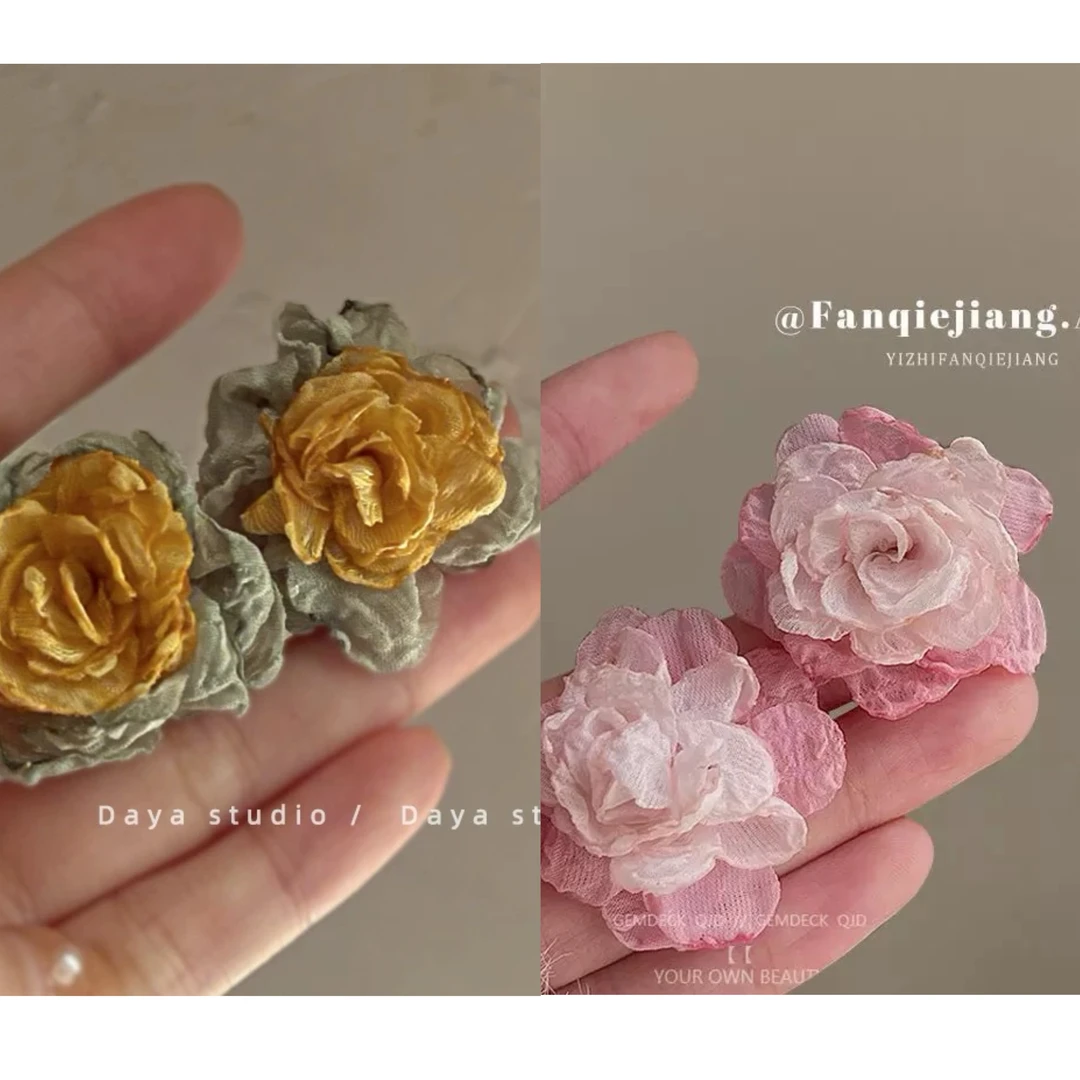 铜合金耳饰 【好温柔~】布艺手工编织气质花朵渐变耳钉  B16