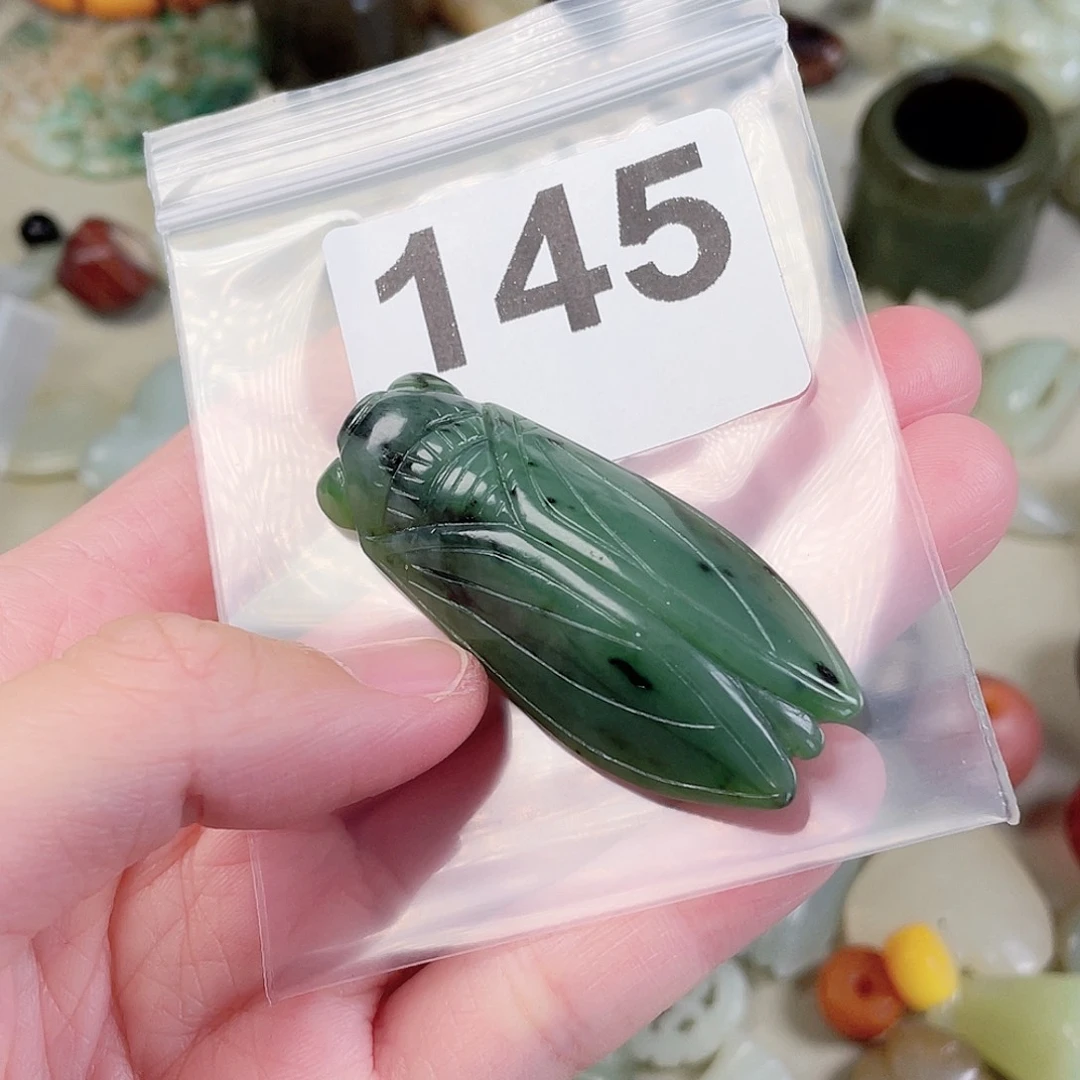 颈饰未镶嵌和田玉（糖玉）