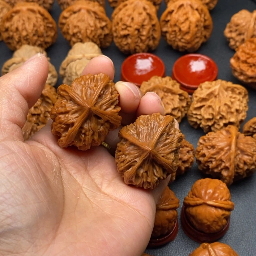 【闪购商品】文玩核桃把件四棱