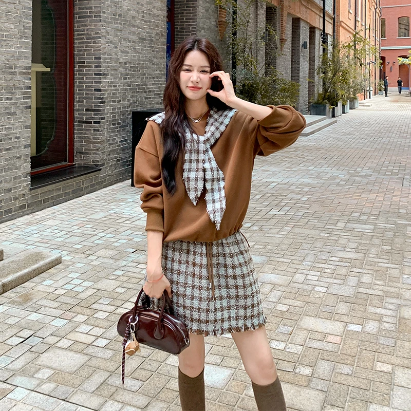 时尚文艺风俏皮减龄套装女秋季新款甜酷设计感卫衣短裙披肩三件套