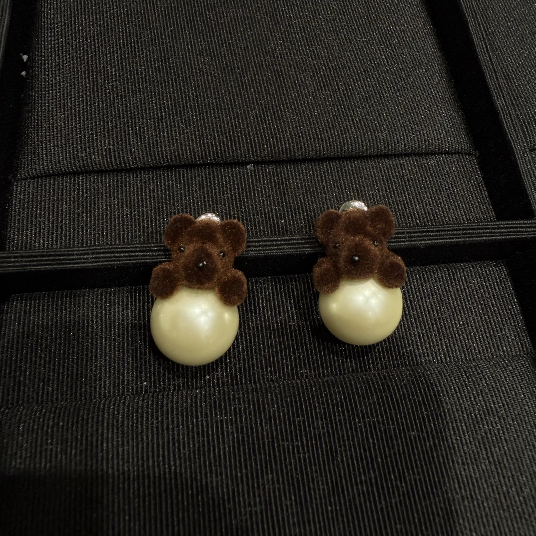 铜合金耳饰 可爱小熊抱珠小众设计耳饰ins百搭耳环耳饰 JX322