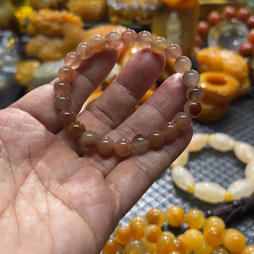 石英质玉未镶嵌颈饰