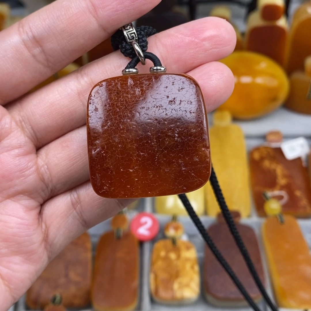琥珀未镶嵌珠宝奇石