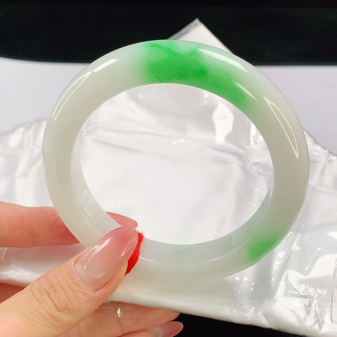 翡翠手镯未镶嵌60.9圈138