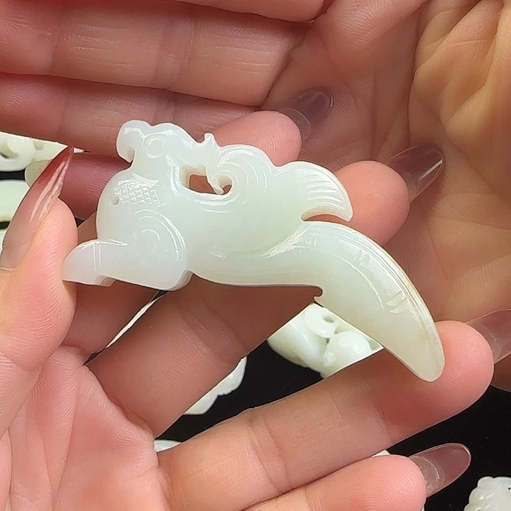 和田玉（糖玉）未镶嵌颈饰