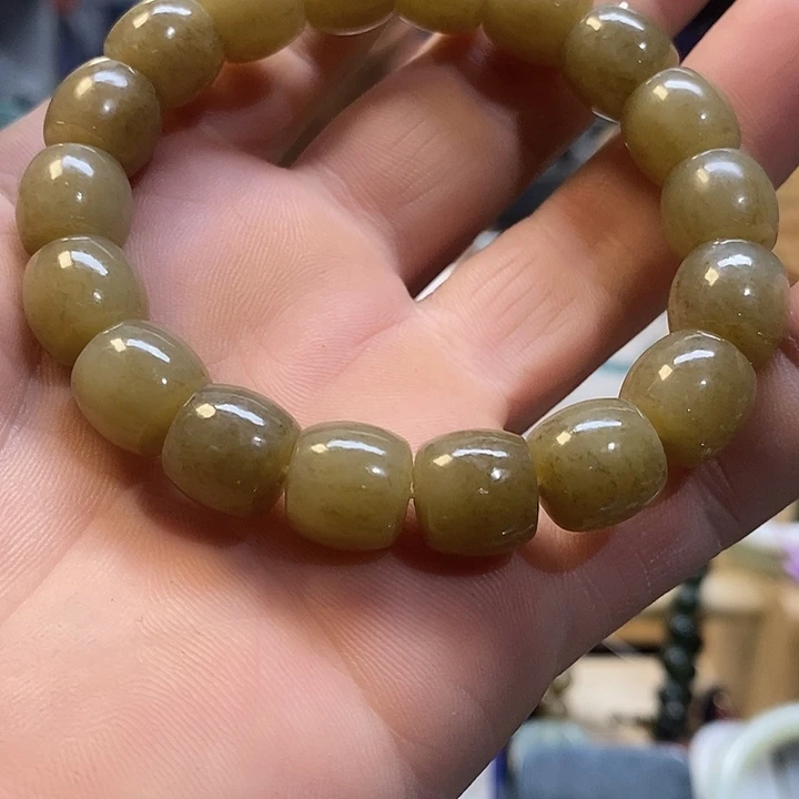 颈饰未镶嵌和田玉（糖玉）