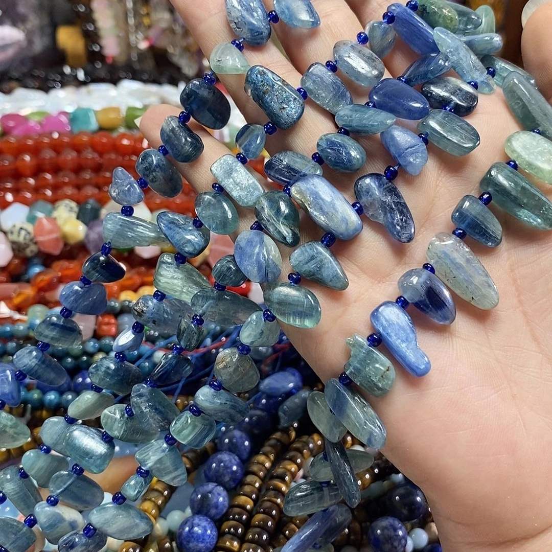 玛瑙/玉髓未镶嵌珠宝半成品蓝晶石长牙一条