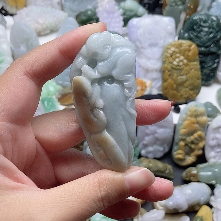 翡翠未镶嵌颈饰翡翠