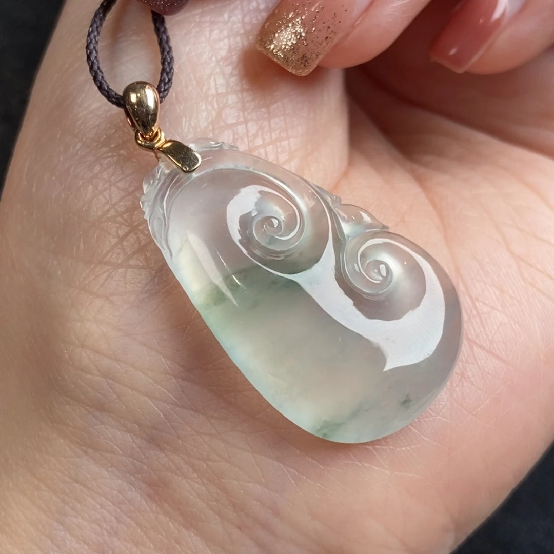 翡翠颈饰18K金镶嵌30+如意吊坠