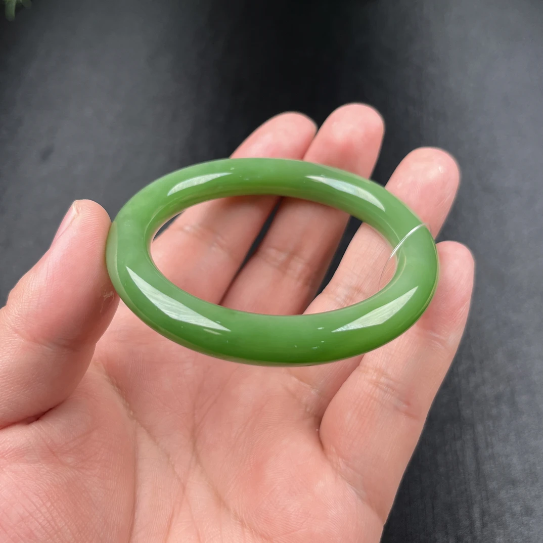 和田玉俄碧冰底辣阳绿圆条手镯54