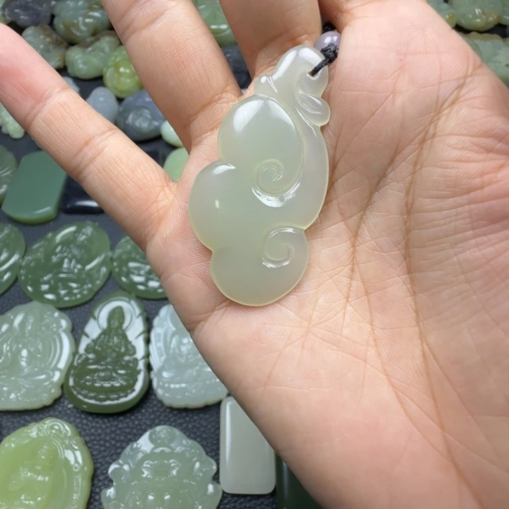 十***九和田玉未镶嵌珠宝奇石