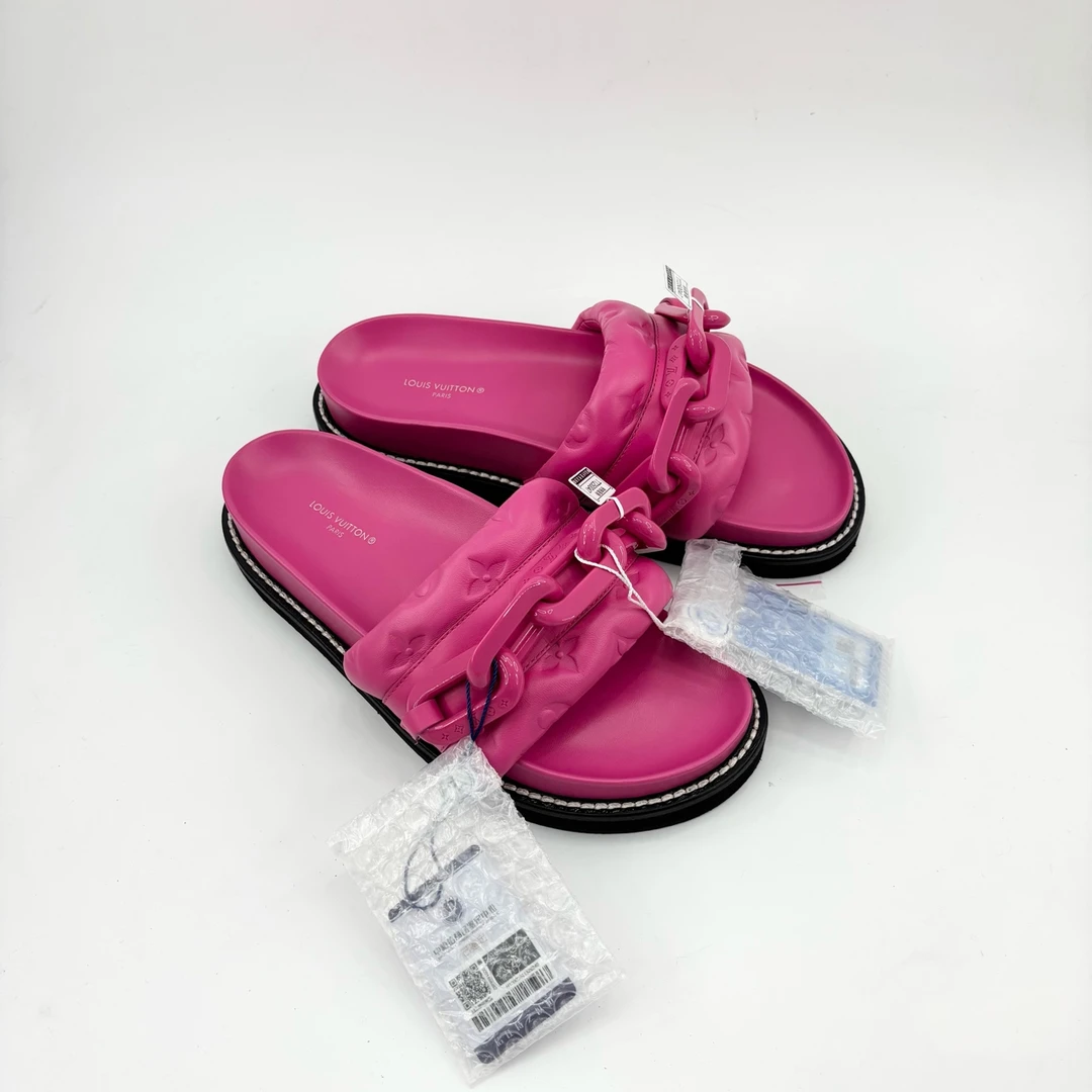全新未使用 LouisVuitton/路易威登 37码/红色链条拖鞋/TT250047