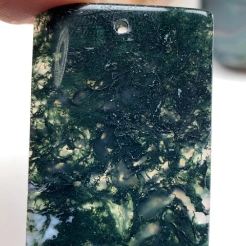 玛瑙/玉髓颈饰未镶嵌明*