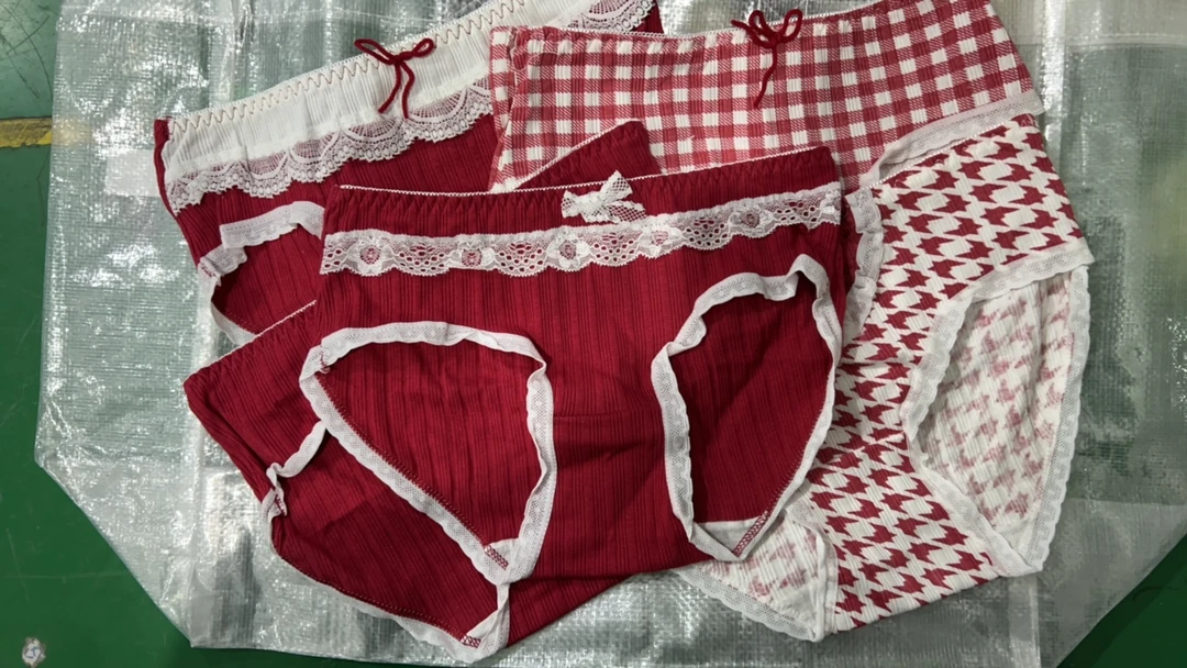 壹半麦合少女梦幻短裤组合暗红色系5条一包