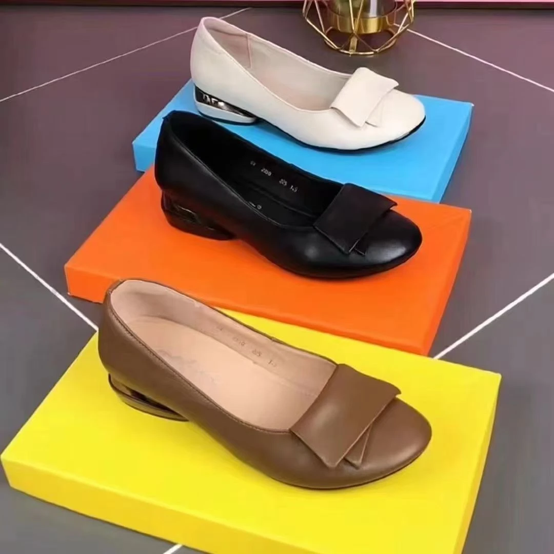 春夏新款2025年真软皮透气舒适气质女鞋韩版百搭休闲圆头低跟单鞋