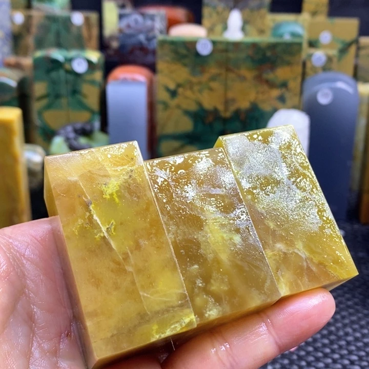 青田石寻**旅青田石印章石