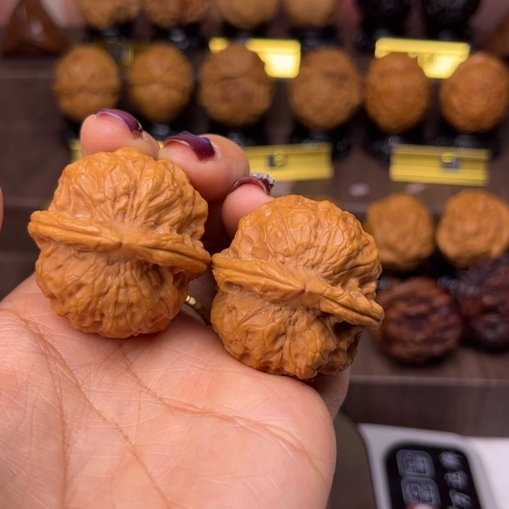 飞***3文玩核桃把件玲珑绣球38尺