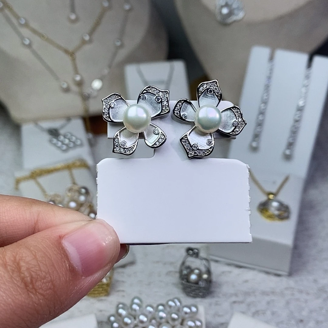 银S925镶嵌淡水珍珠耳饰
