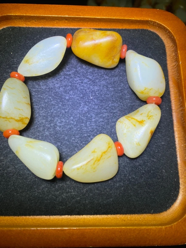 新疆和田玉原石手串,克重96