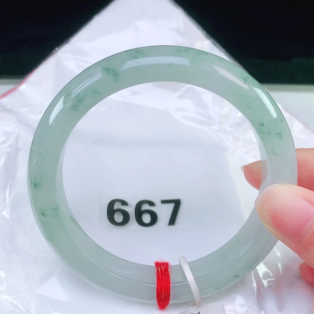 未镶嵌手镯（圆镯）翡翠翡翠手镯