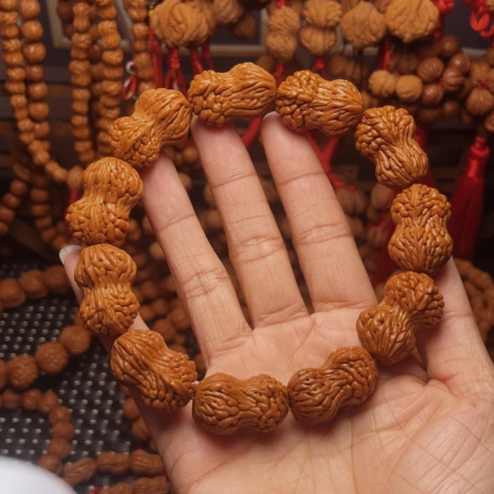 木质类龙纹桃枭挂件