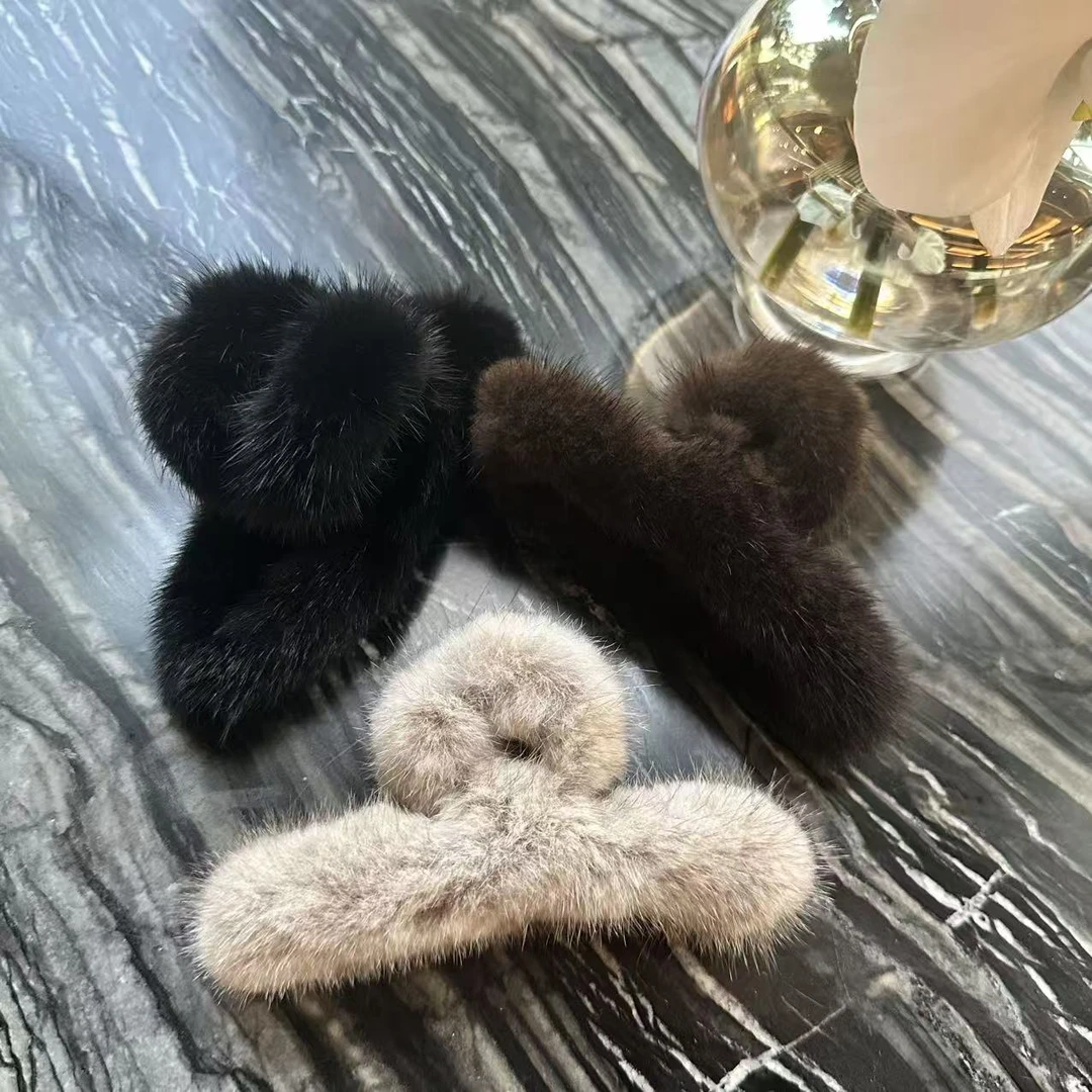 BETTY BANIRN简约百搭水貂毛气质日常必备毛毛发夹Q7131