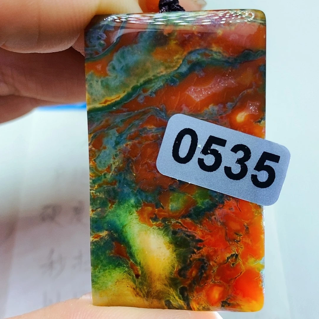 玛瑙/玉髓颈饰未镶嵌顾**尘