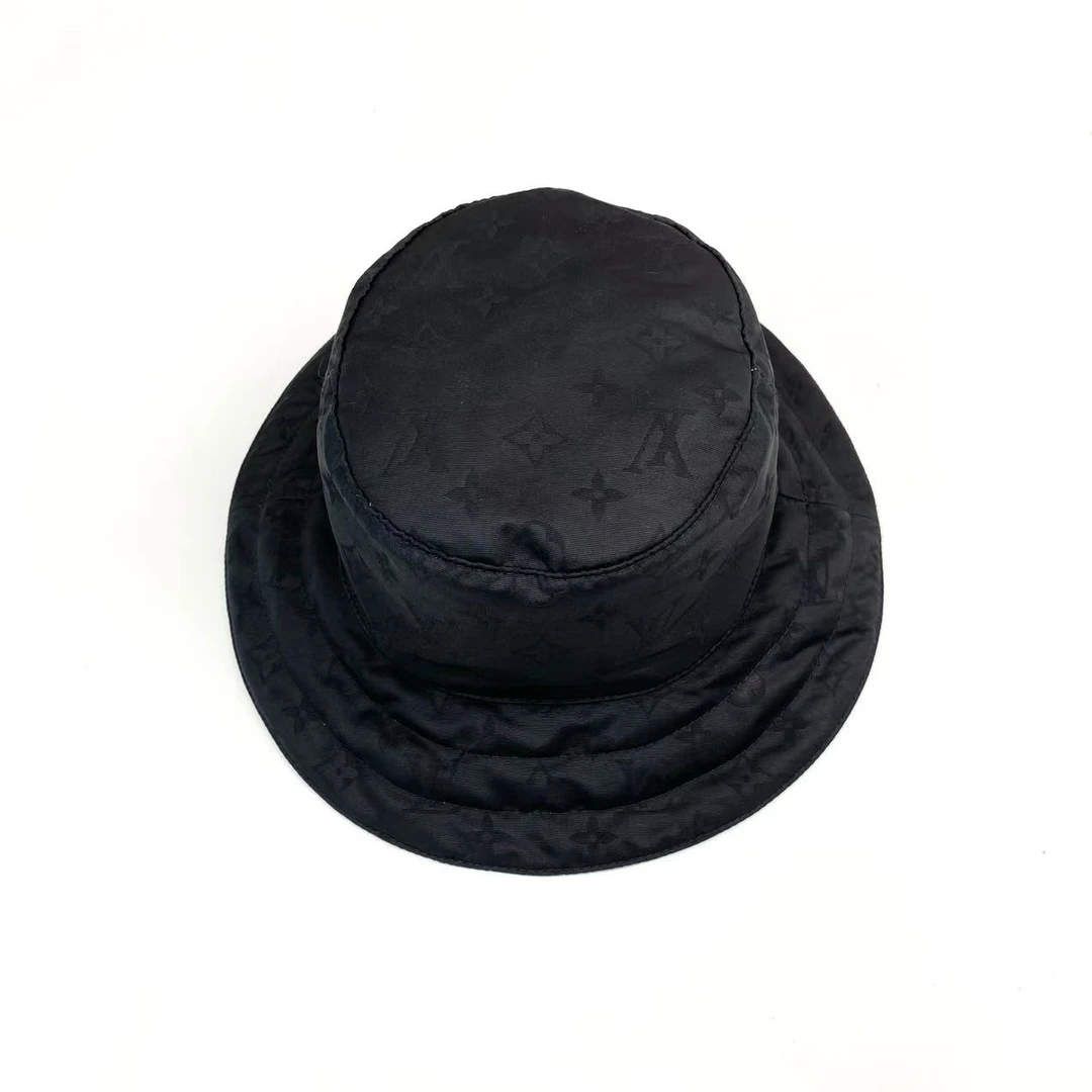 95新 LouisVuitton/路易威登 aa2962  聚酯纤维 满印双面帽 均码