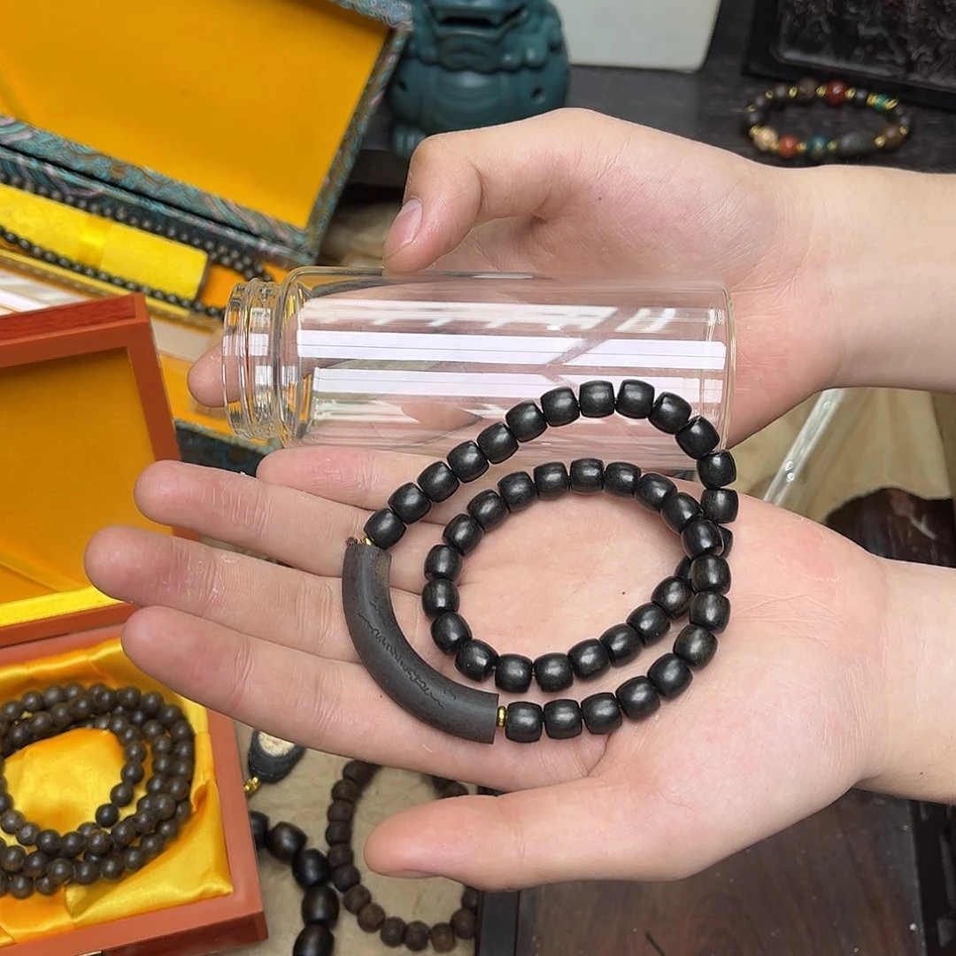 大叶紫檀（黑酸枝木类）