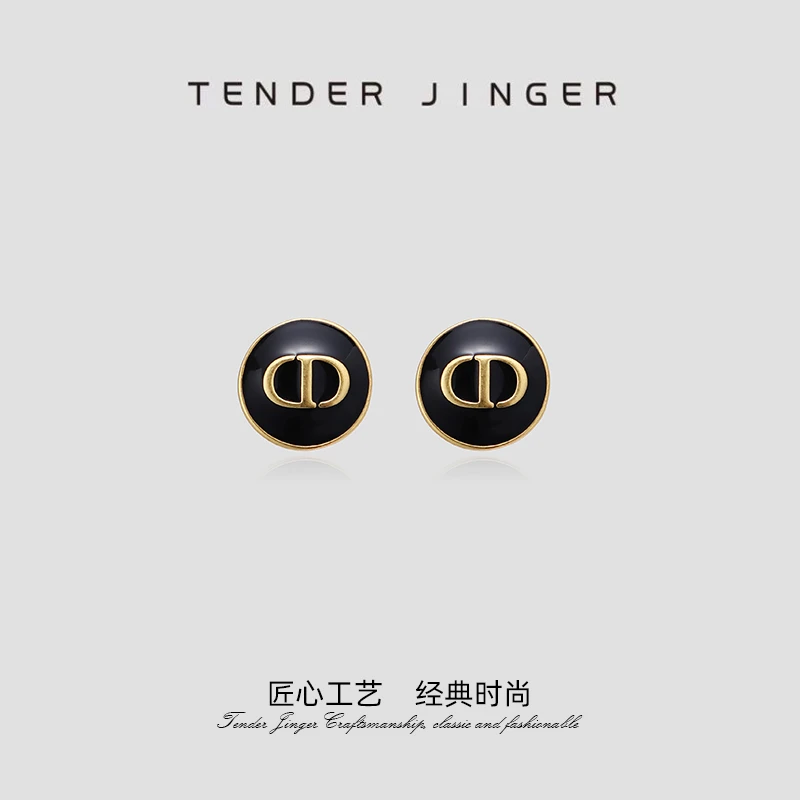 Tender Jinger 铜合金耳饰 拼色黑纽扣字母耳饰轻奢时尚高级感