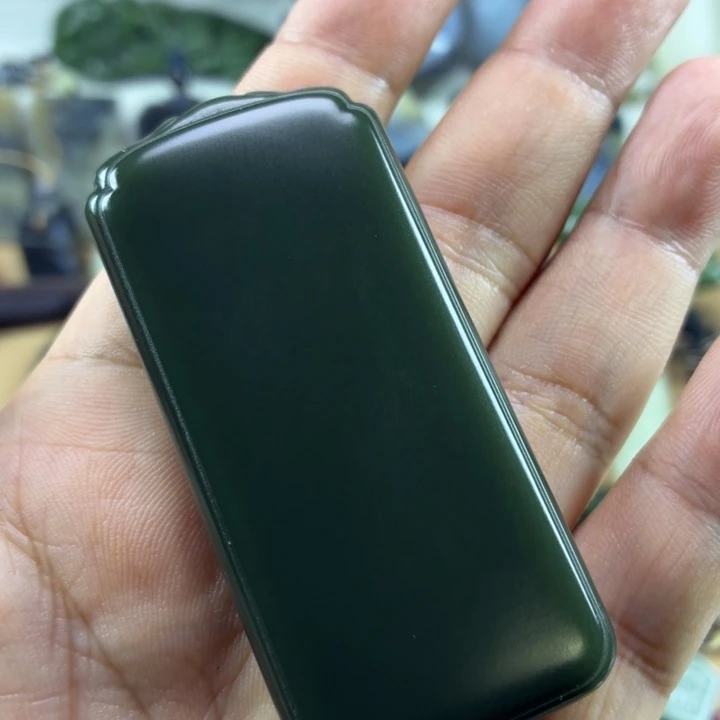 苏***）和田玉未镶嵌颈饰