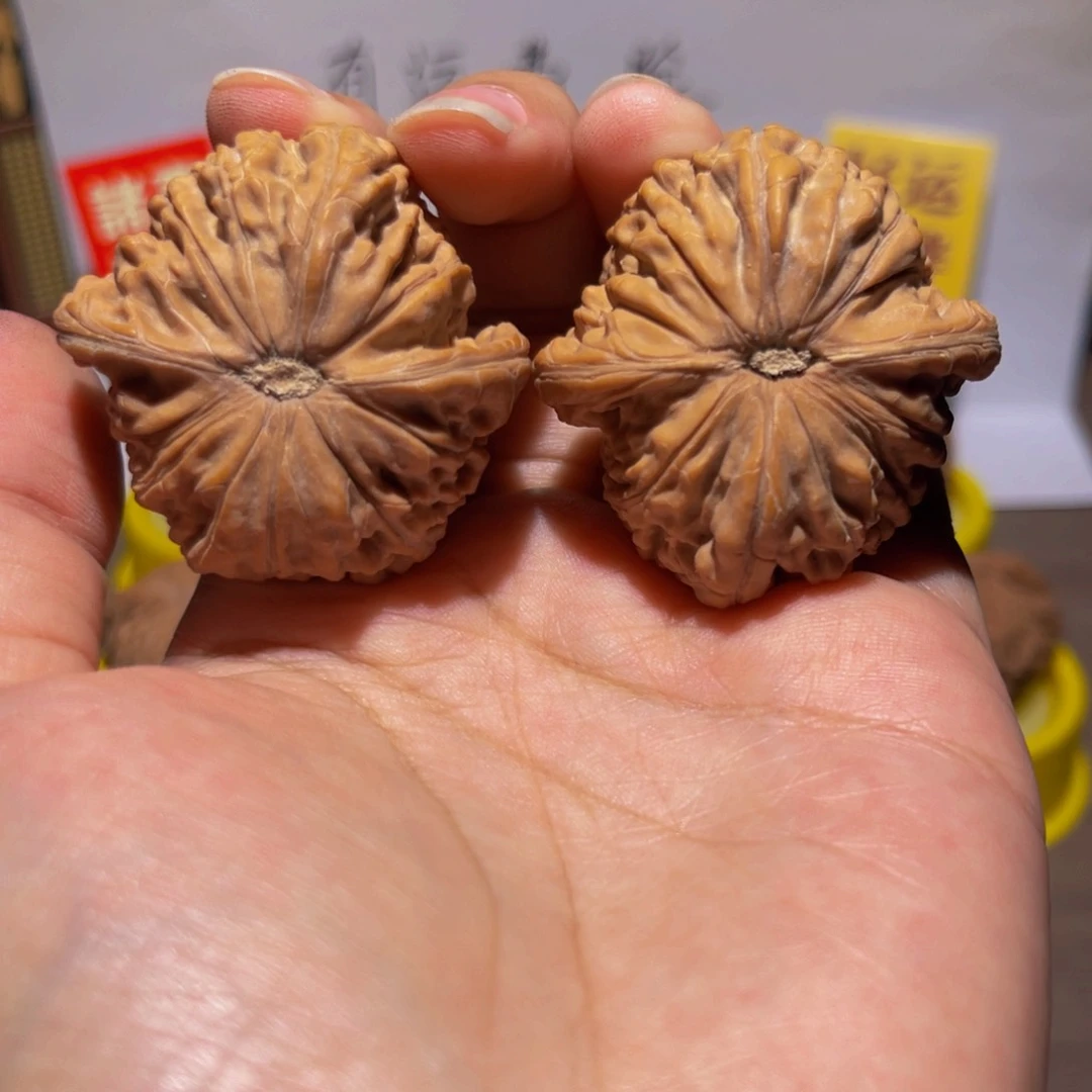 龙***场桃核把件44全品磨盘