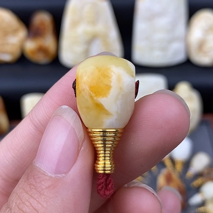 琥珀未镶嵌裸石13微瑕三通c759