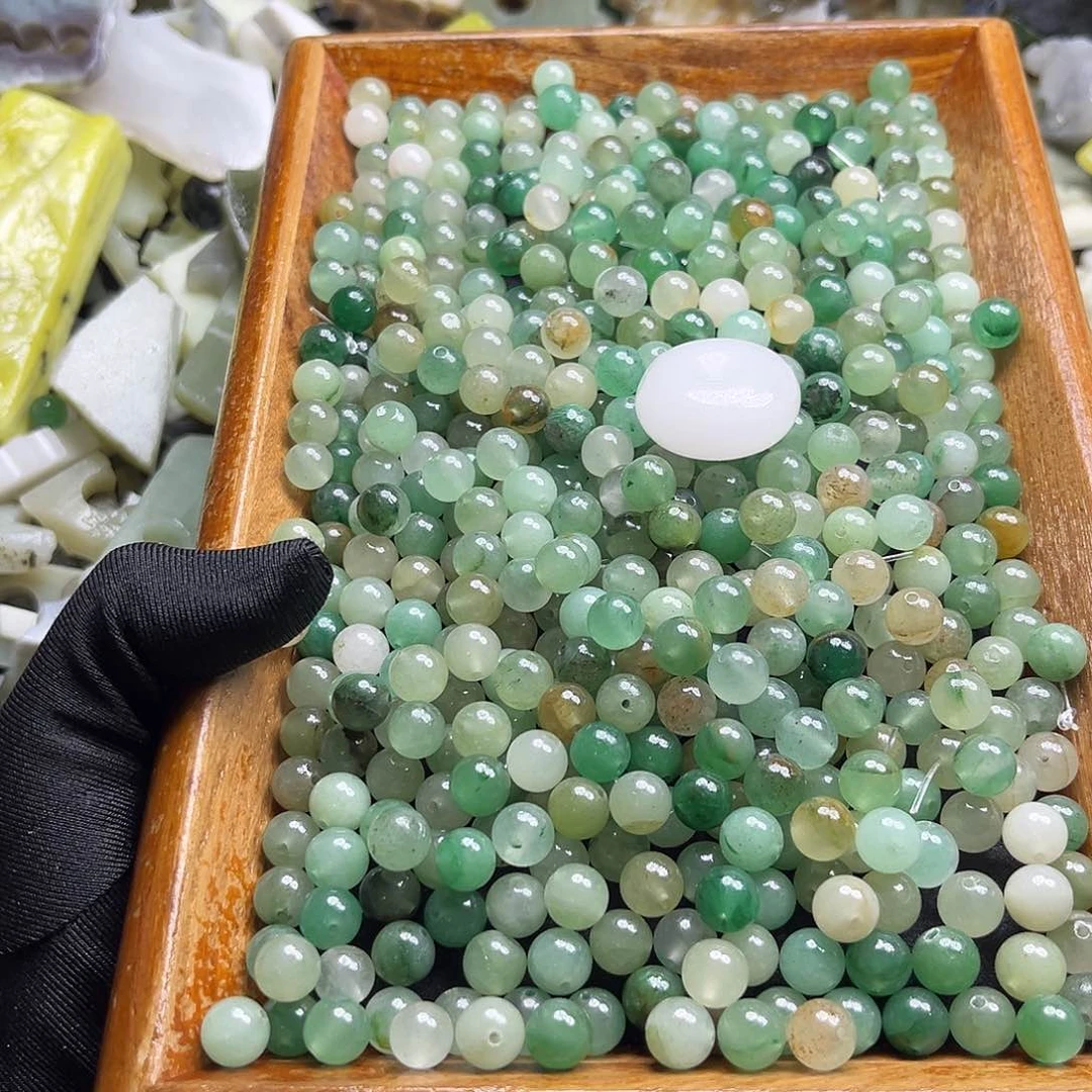 和田玉未镶嵌颈饰西**恨